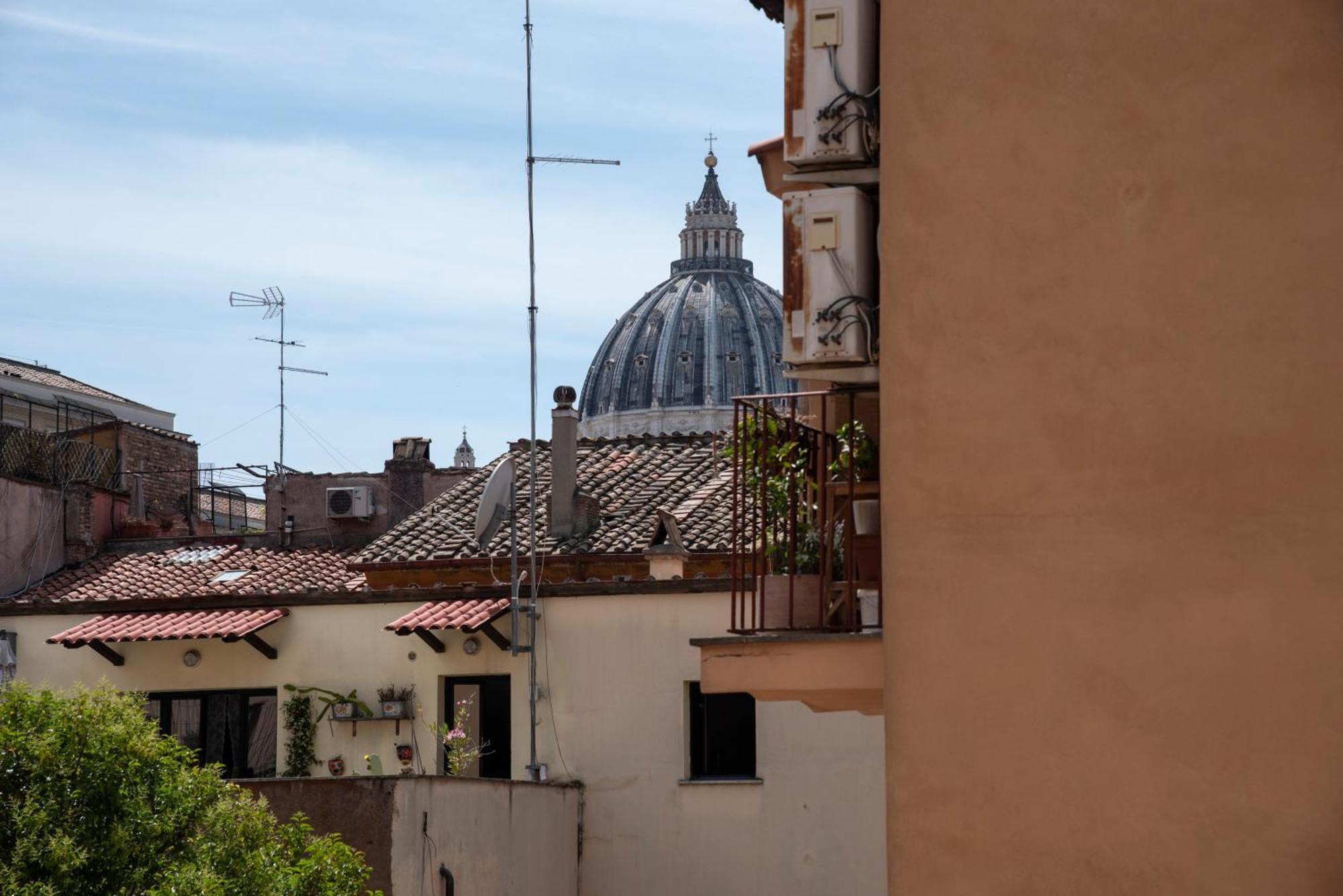 Vatican Boutique Apartment With St Peters Dome View Rome Luaran gambar